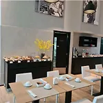 Super Luxo Hotel 4 Estrelas Mondial Ap